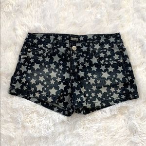 NWOT Celebrity Pink Jeans Star-Print Denim Shorts